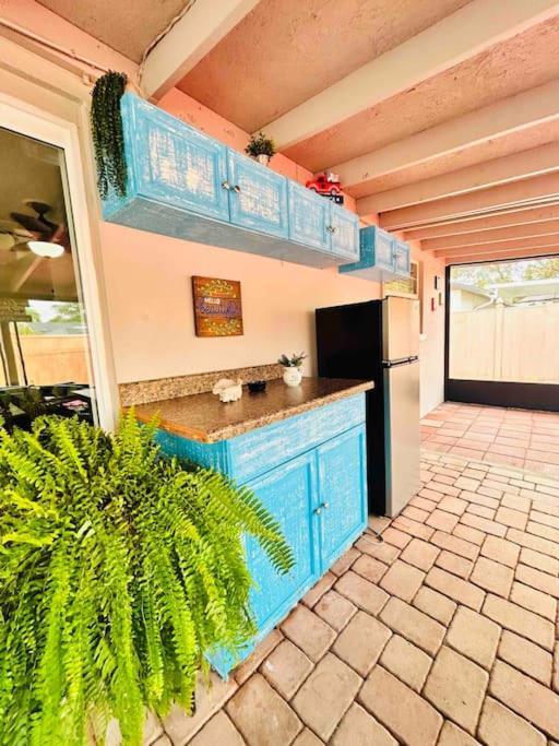 Villa Vintage Family Scape + Heated Pool&Discount Tampa Exterior foto